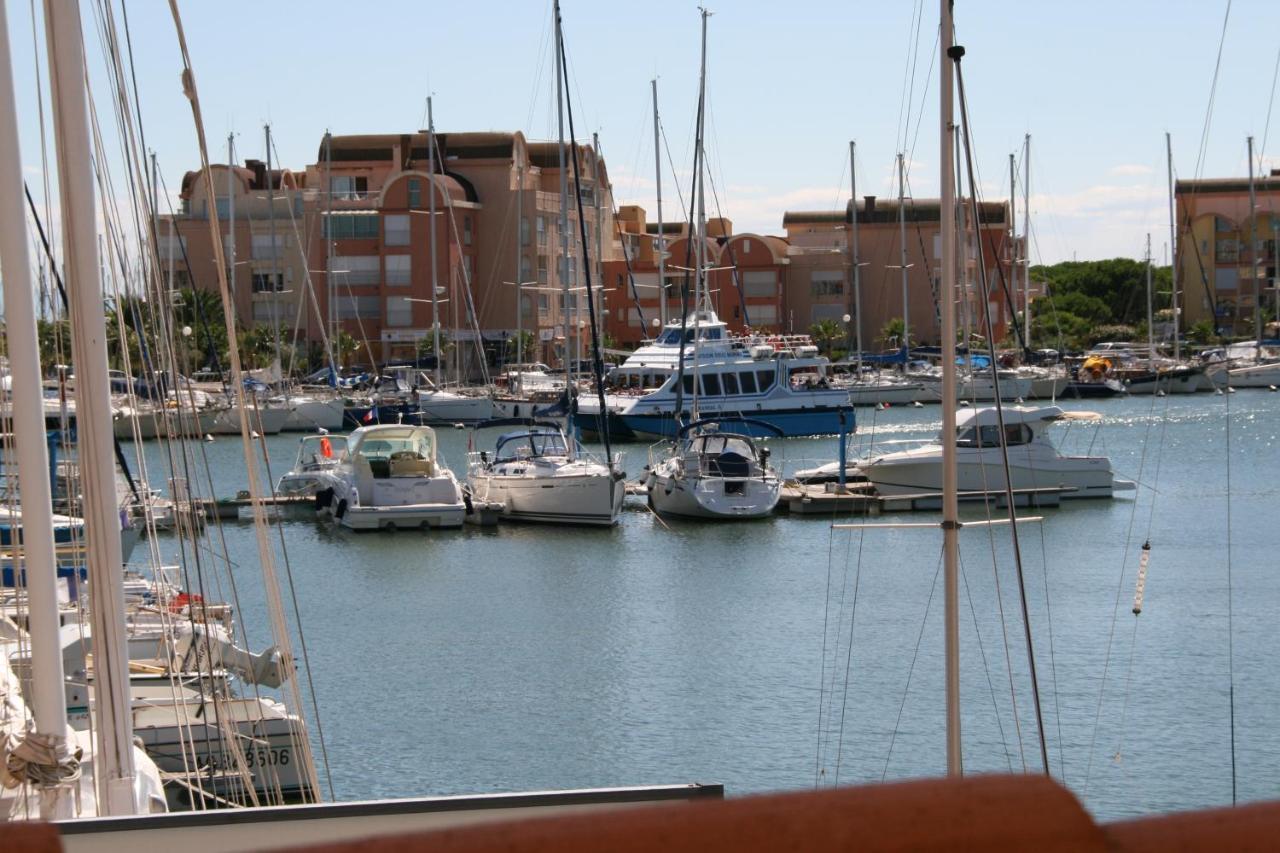 Appartement T3 vue sur port Gruissan Extérieur photo